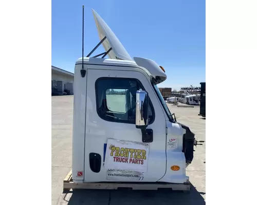 FREIGHTLINER Cascadia 125 Cab