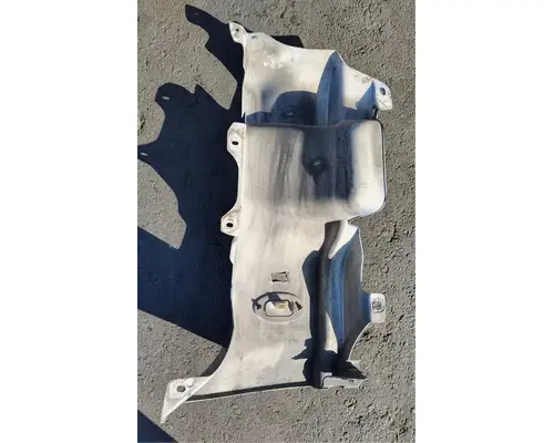 FREIGHTLINER Cascadia 125 Cowl