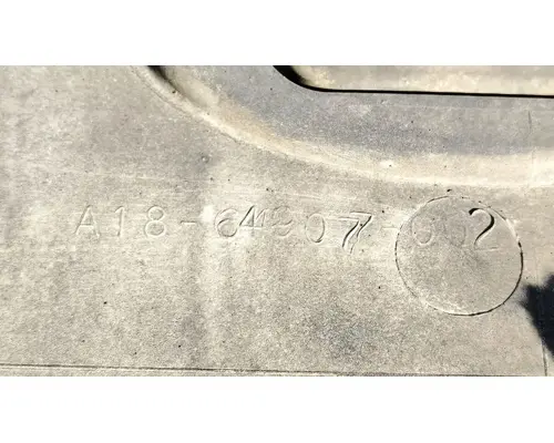 FREIGHTLINER Cascadia 125 Cowl