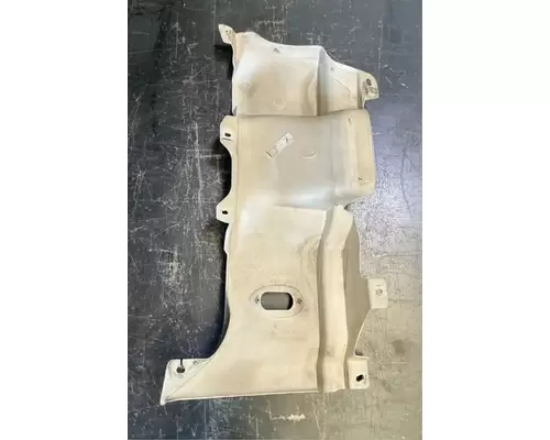 FREIGHTLINER Cascadia 125 Cowl
