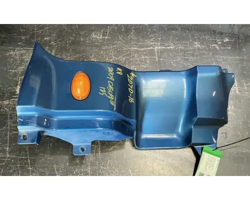 FREIGHTLINER Cascadia 125 Cowl