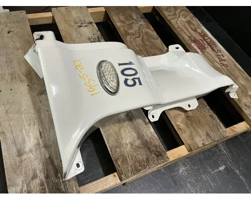 FREIGHTLINER Cascadia 125 Cowl