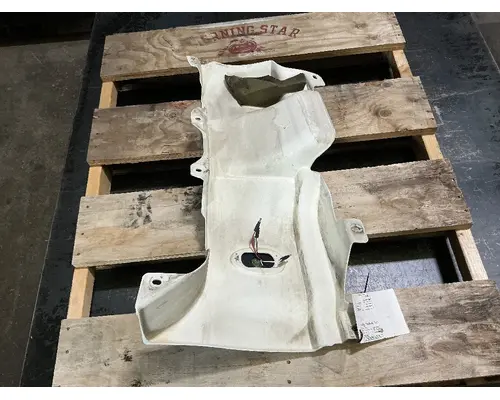 FREIGHTLINER Cascadia 125 Cowl