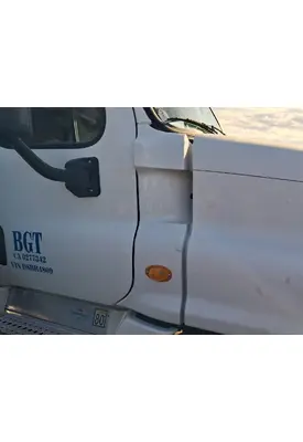 FREIGHTLINER Cascadia 125 Cowl