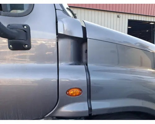 FREIGHTLINER Cascadia 125 Cowl