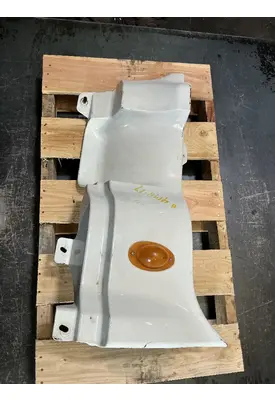 FREIGHTLINER Cascadia 125 Cowl