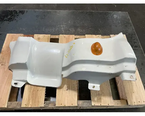 FREIGHTLINER Cascadia 125 Cowl