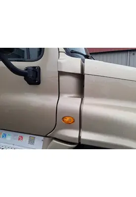 FREIGHTLINER Cascadia 125 Cowl