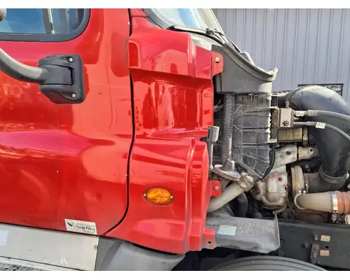 FREIGHTLINER Cascadia 125 Cowl