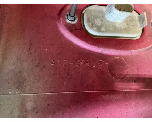 FREIGHTLINER Cascadia 125 Cowl