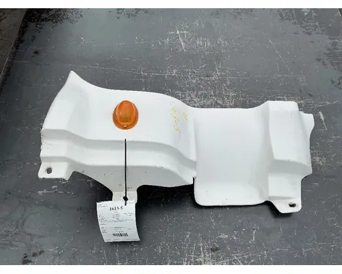 FREIGHTLINER Cascadia 125 Cowl