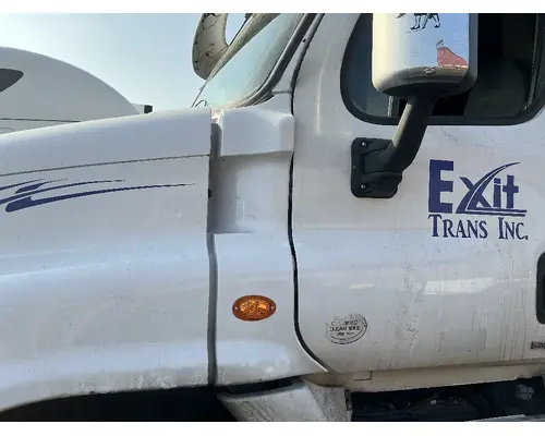 FREIGHTLINER Cascadia 125 Cowl