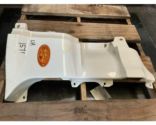 FREIGHTLINER Cascadia 125 Cowl