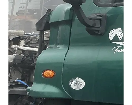 FREIGHTLINER Cascadia 125 Cowl