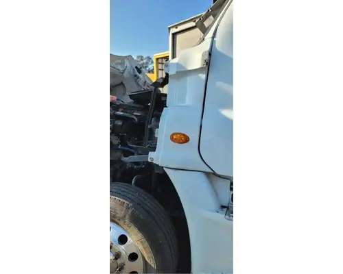 FREIGHTLINER Cascadia 125 Cowl