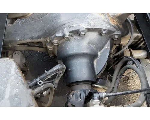 FREIGHTLINER Cascadia 125 Cutoff Tandem Axle