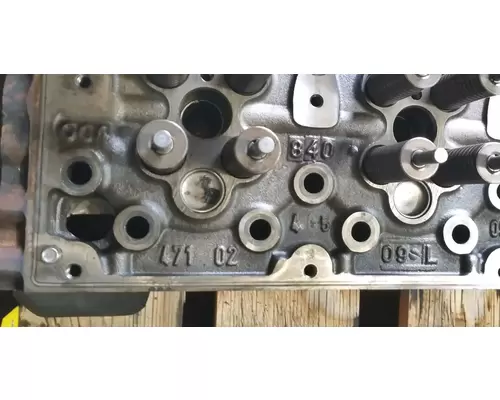 FREIGHTLINER Cascadia 125 Cylinder Head