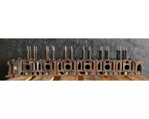 FREIGHTLINER Cascadia 125 Cylinder Head