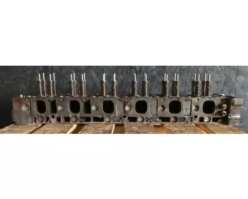 FREIGHTLINER Cascadia 125 Cylinder Head