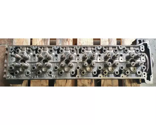 FREIGHTLINER Cascadia 125 Cylinder Head