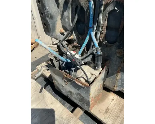 FREIGHTLINER Cascadia 125 DEF Pump