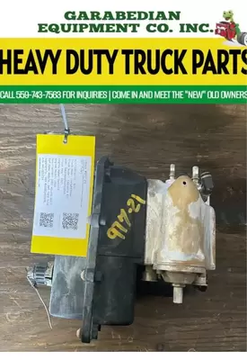 FREIGHTLINER Cascadia 125 DEF Pump