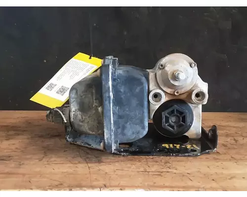FREIGHTLINER Cascadia 125 DEF Pump