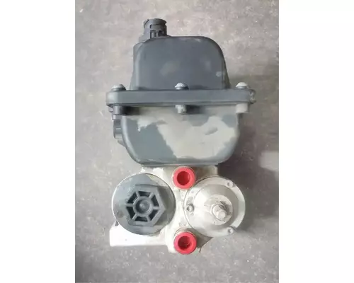 FREIGHTLINER Cascadia 125 DEF Pump