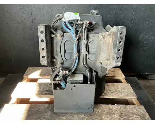 FREIGHTLINER Cascadia 125 DEF Tank