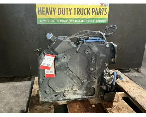 FREIGHTLINER Cascadia 125 DEF Tank