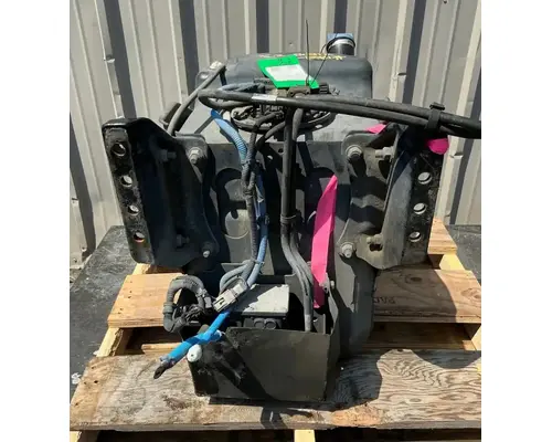 FREIGHTLINER Cascadia 125 DEF Tank