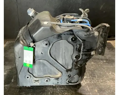 FREIGHTLINER Cascadia 125 DEF Tank