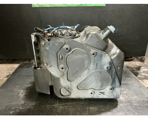 FREIGHTLINER Cascadia 125 DEF Tank