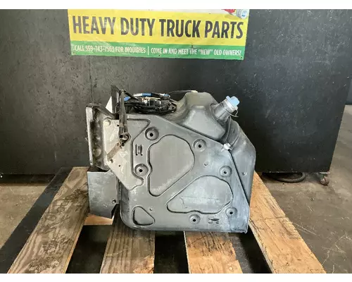 FREIGHTLINER Cascadia 125 DEF Tank