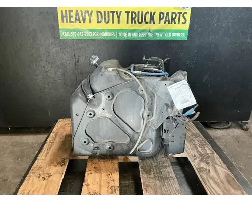 FREIGHTLINER Cascadia 125 DEF Tank