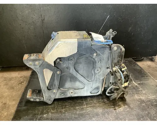 FREIGHTLINER Cascadia 125 DEF Tank