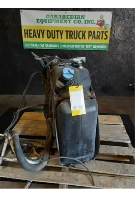FREIGHTLINER Cascadia 125 DEF Tank