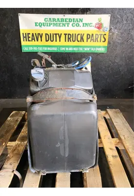 FREIGHTLINER Cascadia 125 DEF Tank