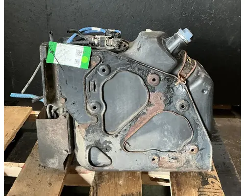 FREIGHTLINER Cascadia 125 DEF Tank