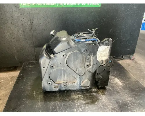 FREIGHTLINER Cascadia 125 DEF Tank