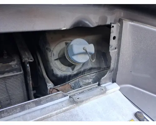 FREIGHTLINER Cascadia 125 DEF Tank