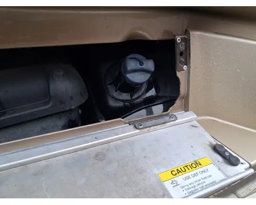 FREIGHTLINER Cascadia 125 DEF Tank