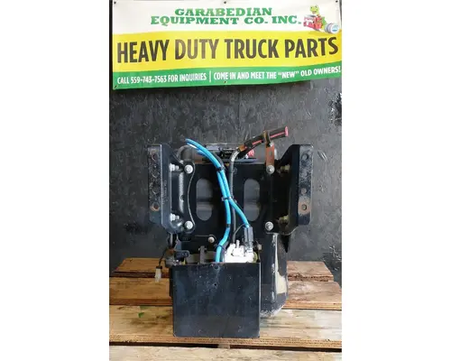 FREIGHTLINER Cascadia 125 DEF Tank