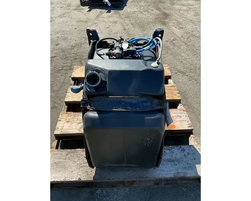 FREIGHTLINER Cascadia 125 DEF Tank