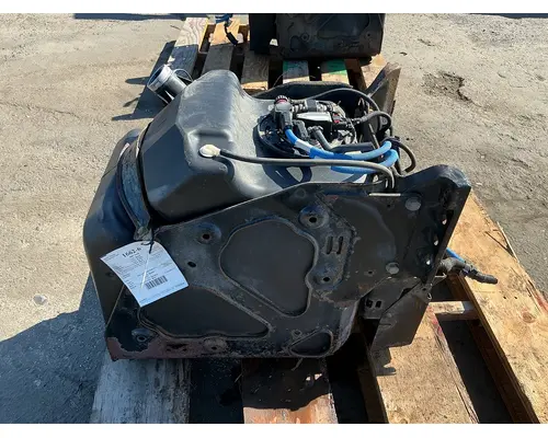 FREIGHTLINER Cascadia 125 DEF Tank