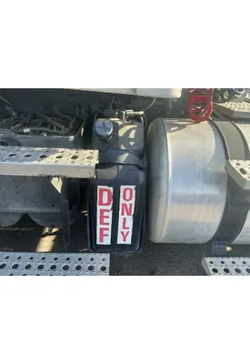 FREIGHTLINER Cascadia 125 DEF Tank