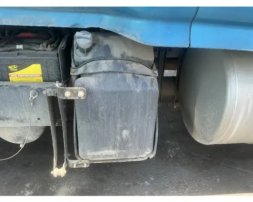 FREIGHTLINER Cascadia 125 DEF Tank