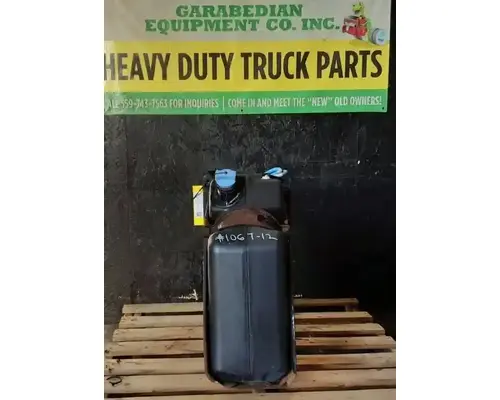 FREIGHTLINER Cascadia 125 DEF Tank