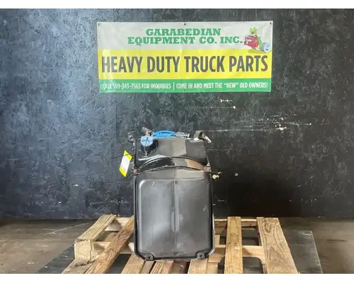 FREIGHTLINER Cascadia 125 DEF Tank