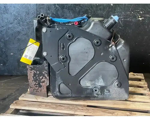 FREIGHTLINER Cascadia 125 DEF Tank